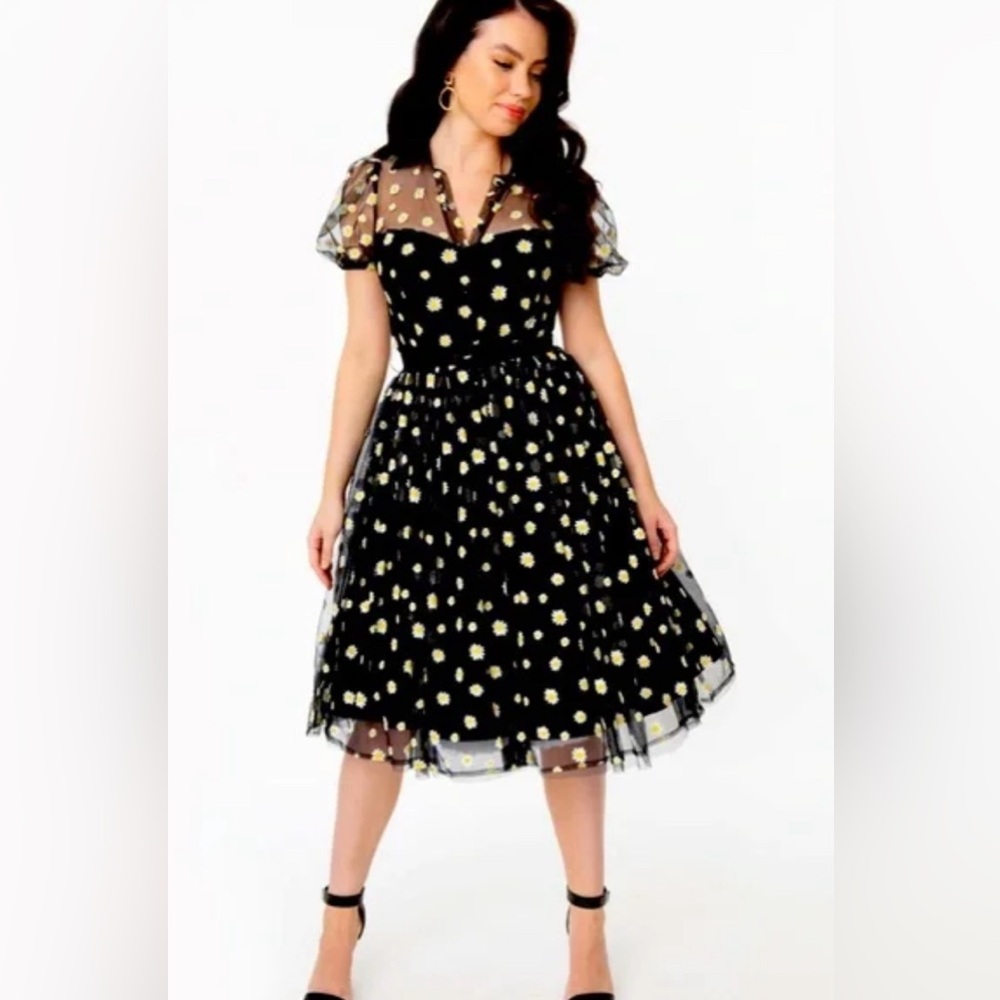 Unique Vintage Black & White Daisy Print Hollie Swing Dress